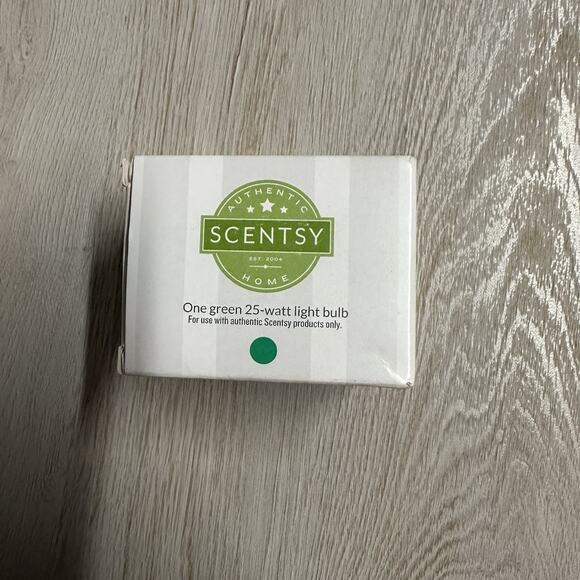 One Scentsy Warmer 25w Green Replacement Bulb - New - Picture 1 of 4